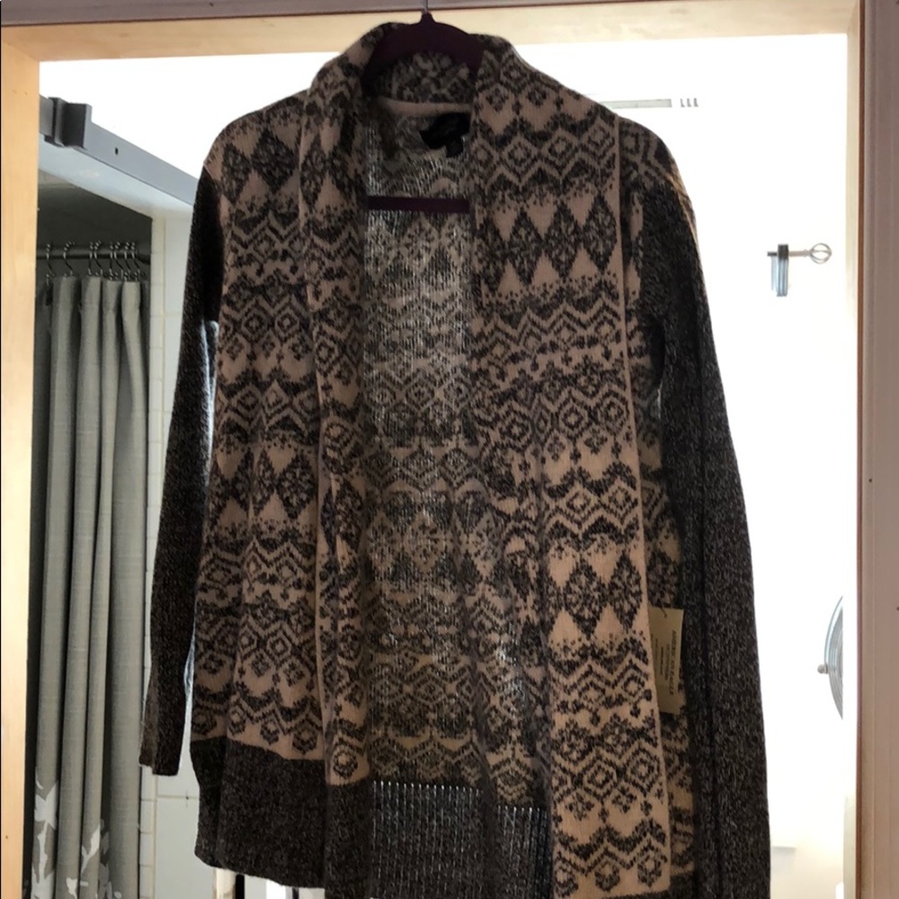 NEW—cardigan—size M